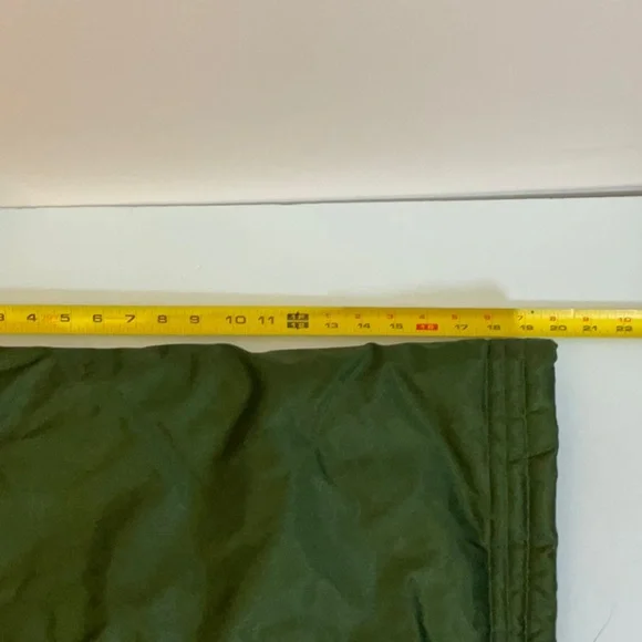 Timber King green large jacket. Has some wear but still a lot of use. Small snag - Picture 11 of 11